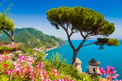 Von Neapel aus: Positano und Amalfi Tagestour
