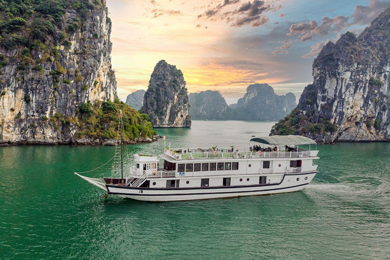 Overnight at Ha Long Bay cruise 2D1N 5 stars CruiseHalong Bay 2D1N with 4 star cruise