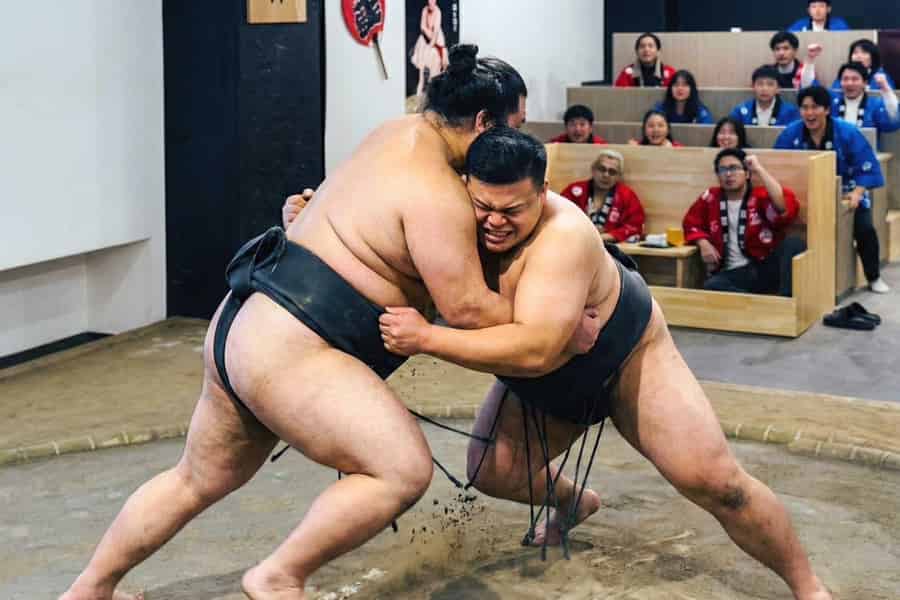 Tokio Ginza: Sumo-Show voller Erlebnisse & Souvenirfotos. Foto: GetYourGuide