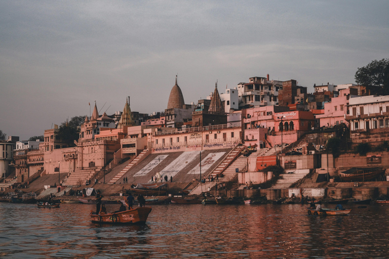 Delhi, Agra, and Varanasi: 4-Day Guided Tour with Train With Accommodation
