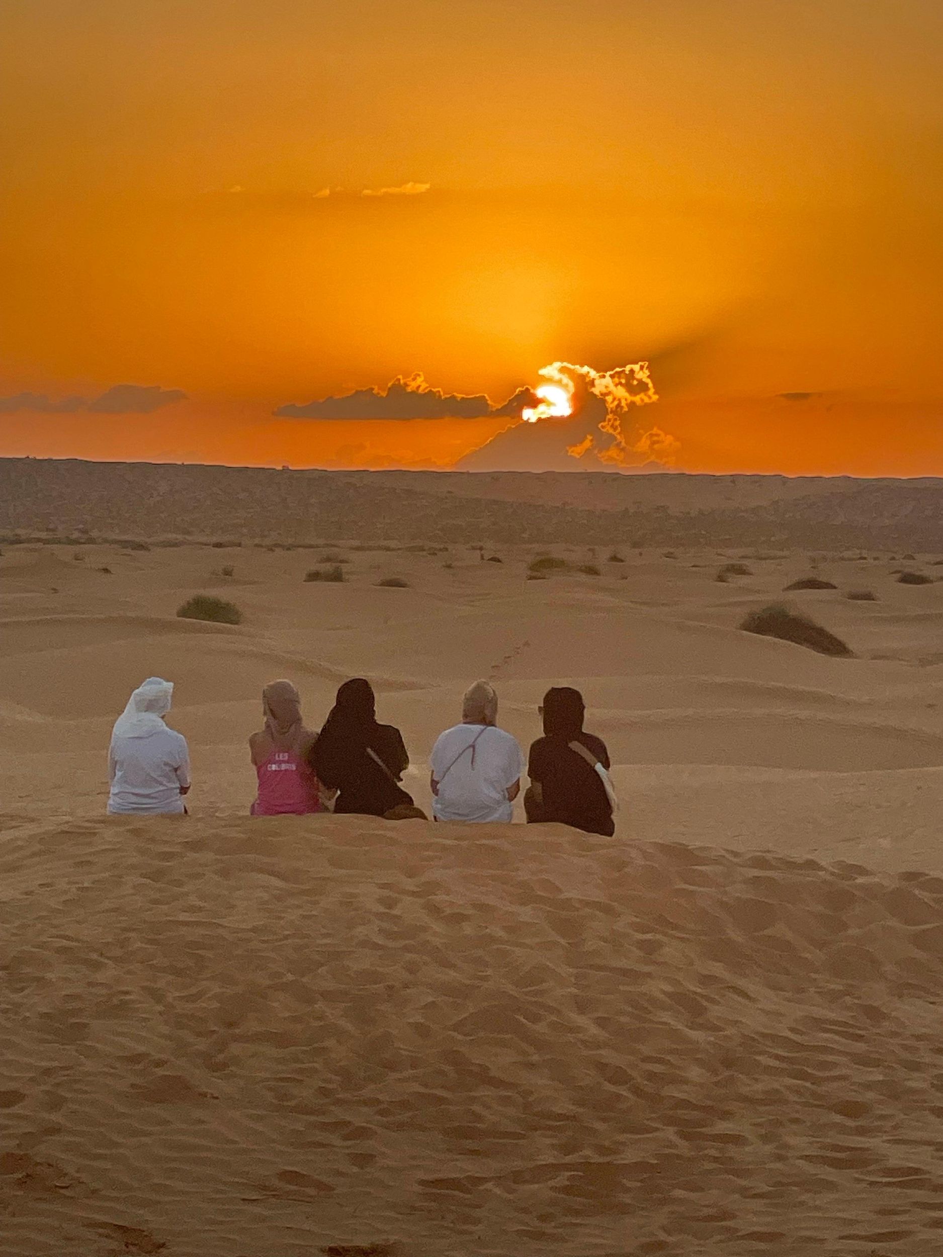 Djerba-Zarzis: Sonnenuntergang, Sonnenaufgang und eine Nacht im Berberzelt.