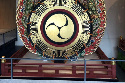 Nara: Kasuga Taisha Shrine Candlelight Tour with Drink