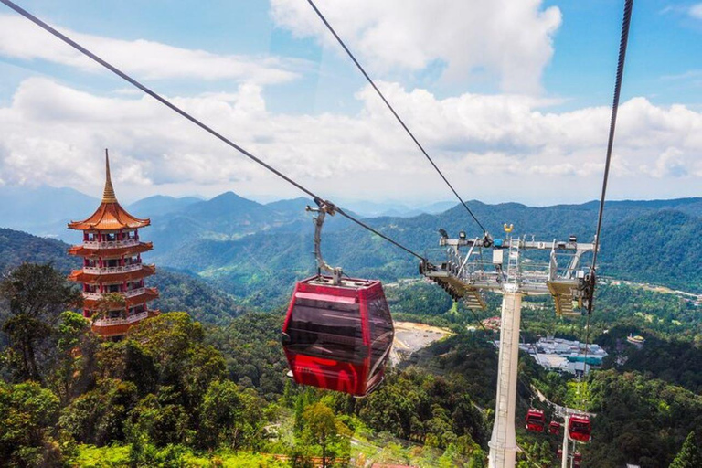 Genting Highlands Private Day Trip with Cable Car Ticket