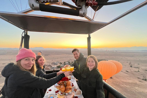 Marrakech: Vuelo en Globo, Desayuno Bereber y Paseo en Camello