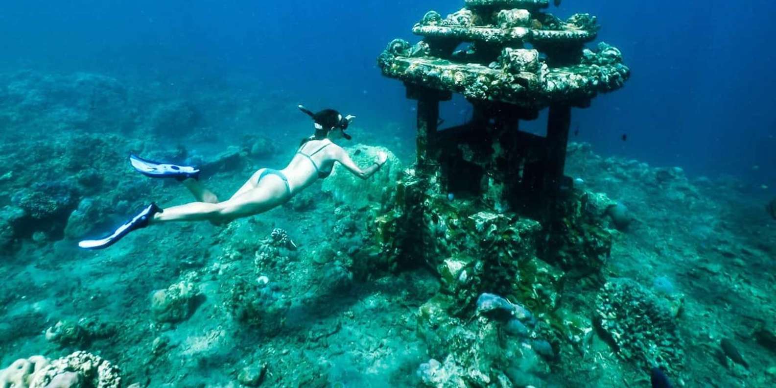 Bali/Amed: Underwater Temple Snorkeling Experience