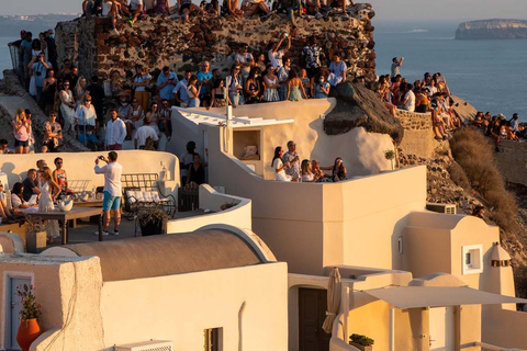 Santorini : Day Tour with mini bus and sunset in oia