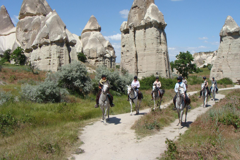 Excursión a caballo por Capadocia