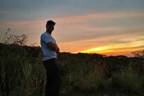 استكشاف جبل ميرابي عند شروق الشمس وكهف جومبلانغ وكهف بيندولبدون شروق الشمس: كهف جوملانغ وكهف بيندو