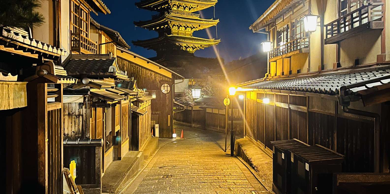 Kyoto: Gion District at Night Guided Group Walking Tour | GetYourGuide