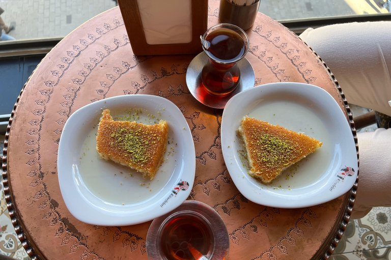 Istanbul : Visite guidée de la nourriture de rue et des marchés