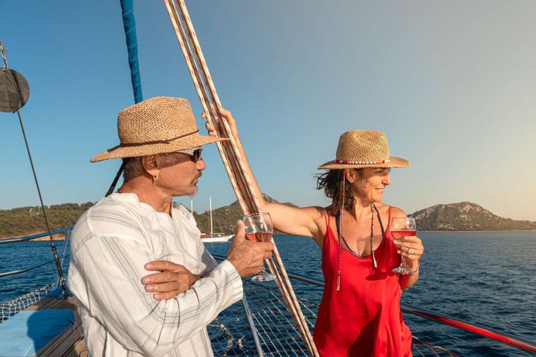 Marmaris to Bodrum: 3 Night Premium Gulet Cruise with A/C