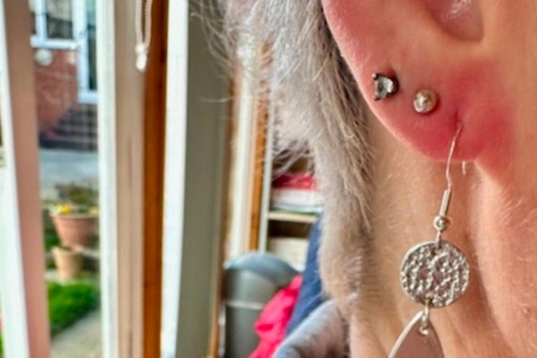 Design and make silver jewelry in Cambridge