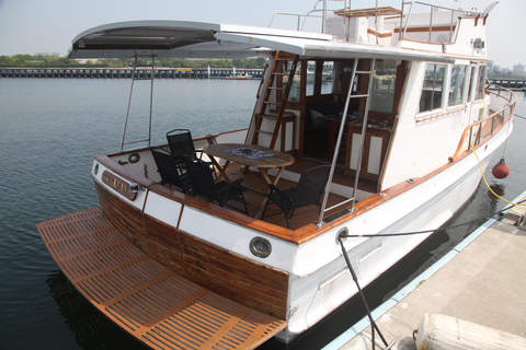 2 Hours Private Cruising Boat Tour;Tokyo Bay & River Tokyo Bay Charter Cruise Enjoy Your Own Food & Drinks at Sea