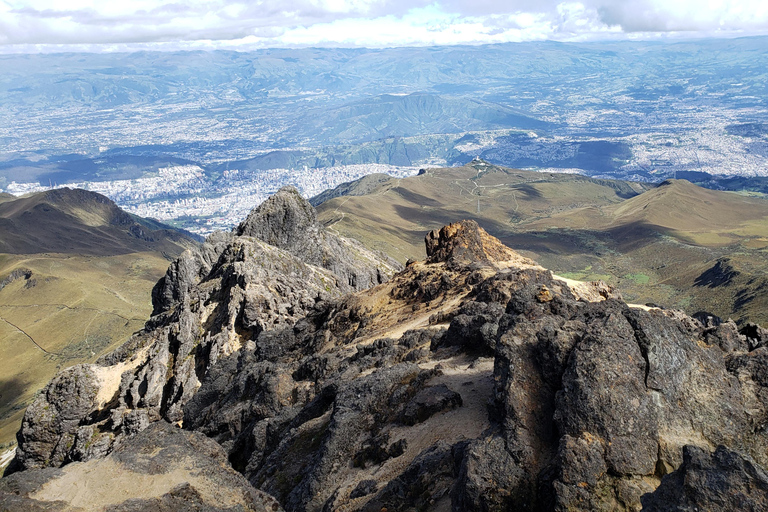 Rucu Pichincha Summit Hike from Quito with Private Guide