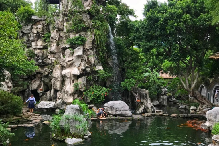 Guangzhou: Day Tour of Lingnan Garden & Pottery DIY
