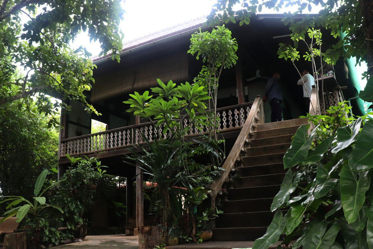 Half-Day Siem Reap: Floating Village & Cooking Tour