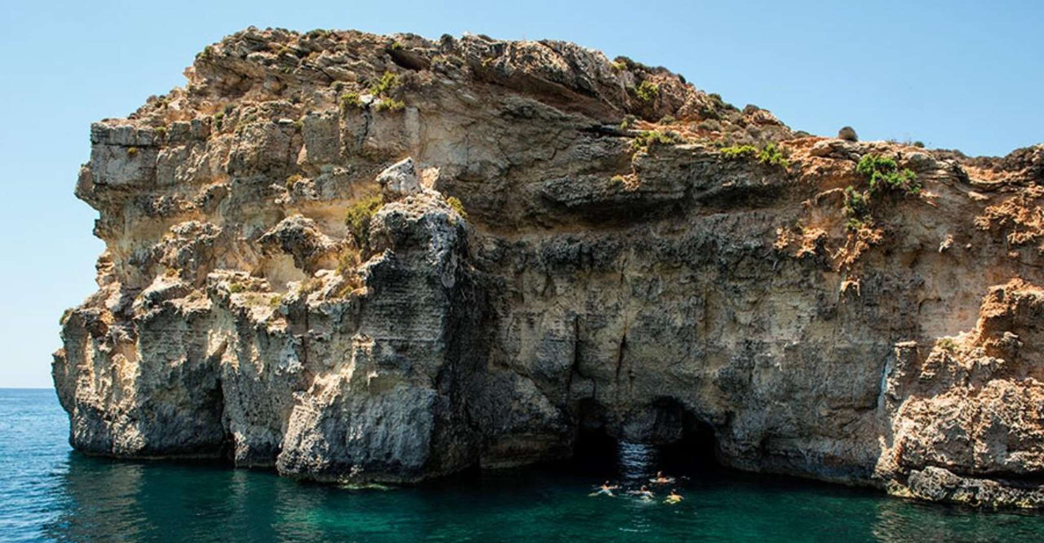 Malta, Comino, Blue Lagoon, Crystal Lagoon and Caves Cruise - Housity