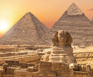 From Hurghada: Pyramids & Museum Small Group Tour by Van