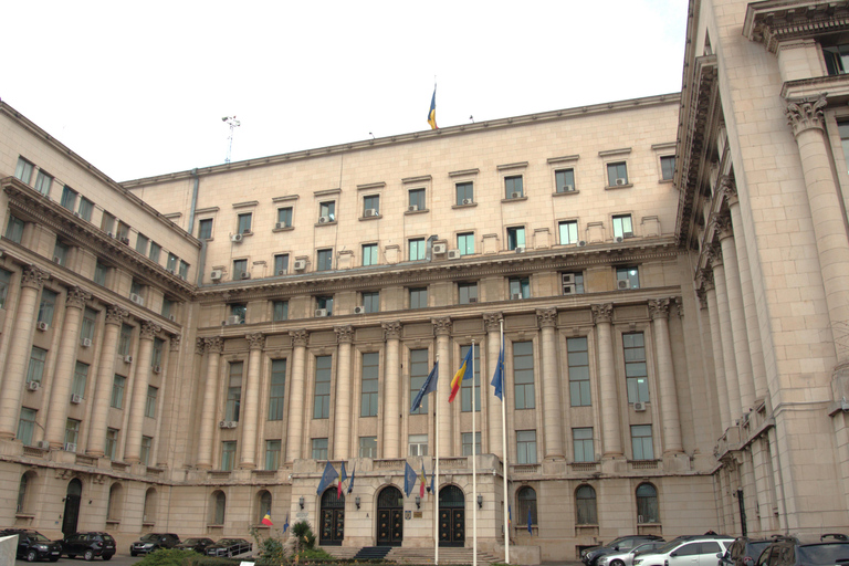 Bucarest en coche - experiencia "para y visita" de un día entero