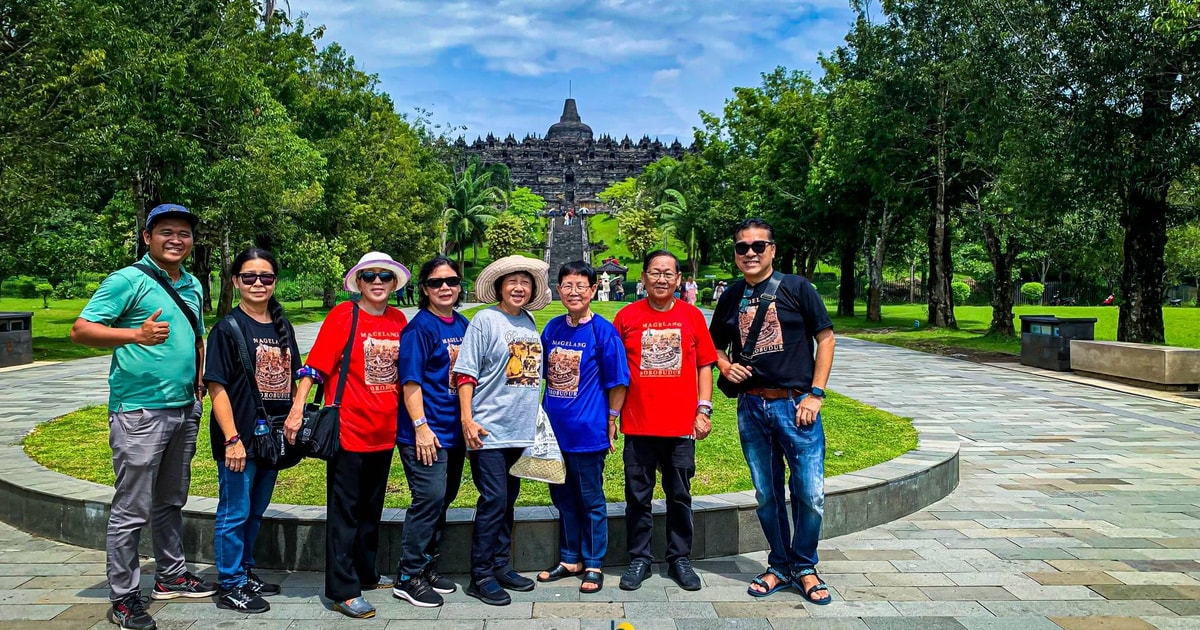 Ein Tages Tour Borobudur Besteigung Prambanan Und Sewu Tempel