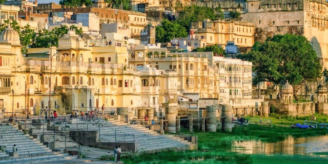Visit Udaipur All-Inclusive Guided Udaipur City Private Tour in Patnem