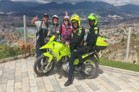 Bogotá: tour de El Paraíso con teleféricoRecogida en hoteles fuera del barrio de La Candelaria