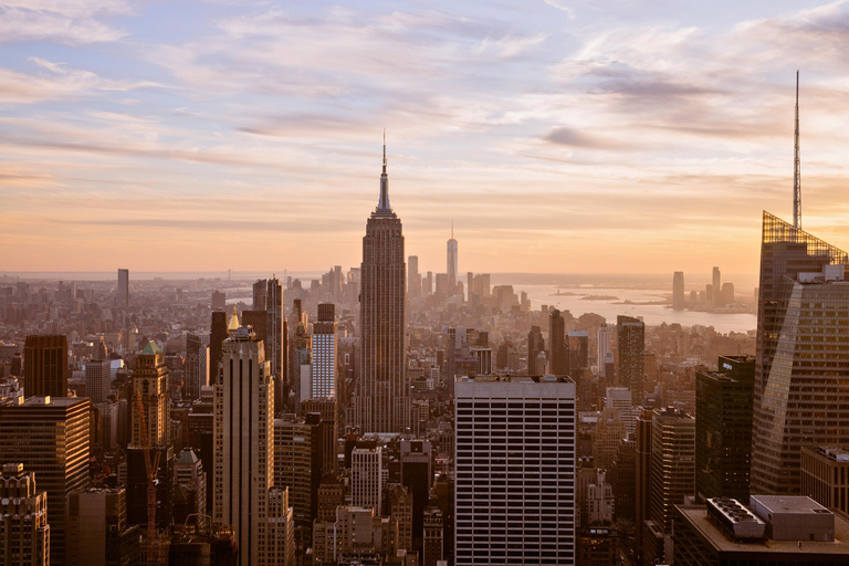 NYC: Biglietto per il ponte di osservazione Top of the RockBiglietto VIP con ingresso programmato e The Beam Experience