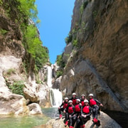 Split/Zadvarje: Barranquismo en el río Cetina con guías certificados