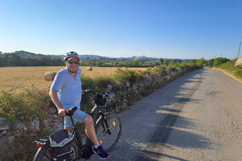 Locorotondo and Cisternino: E-Bike Tour with Ice Cream Departure from Cisternino