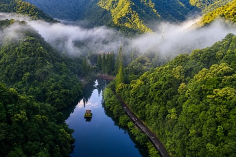 Beyond Shanghai: Mountains, Villages & Forest Hot Springs