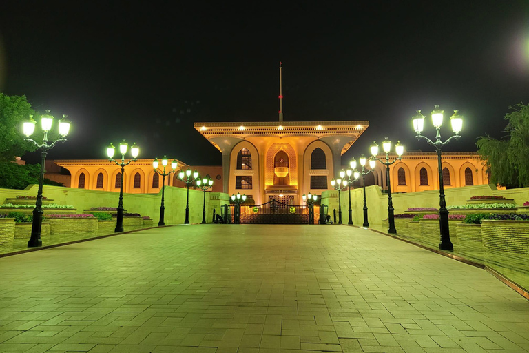 Major attractions-Budget friendly night city tour.Budget friendly night city tour.