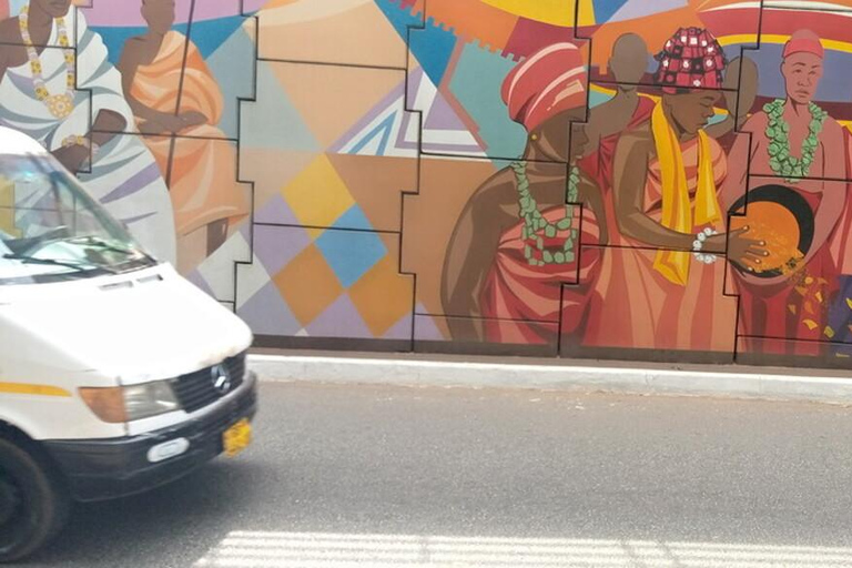 Accra Walking Tour: Jubilee House, Art, Murals & Afrikiko