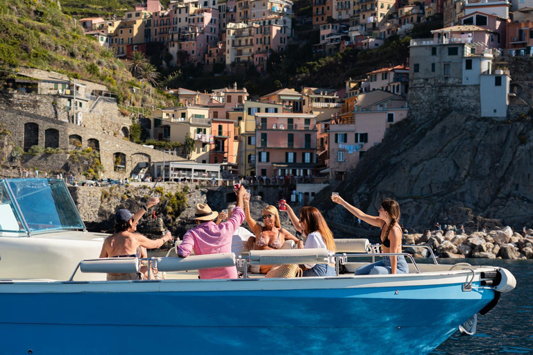 From Levanto or Monterosso: Guided Cinque Terre Boat Cruise From Levanto or Monterosso: Guided Cinque Terre Boat Cruise