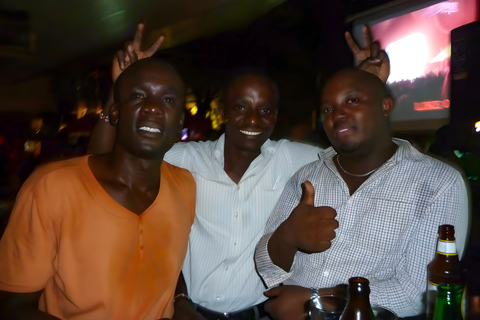 Mombasa Bar Crawl och Matatu-upplevelse! Upphämtning från DianiMombasa Matatu Bar Crawl-upplevelse! Från Diani Beach