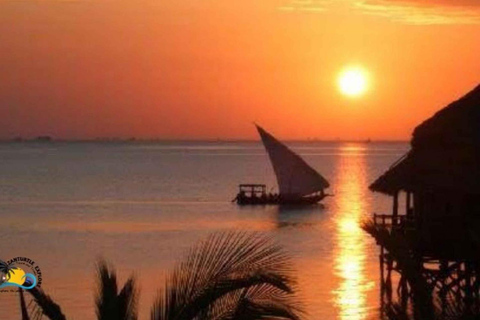 Zanzibar: Cruzeiro Nungwi Sunset Dhow com serviço de busca no hotel