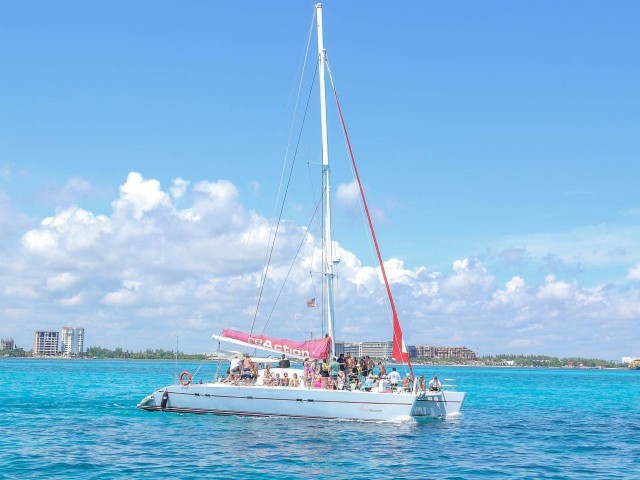 Isla Mujeres Sailing & Snorkeling from Cancun