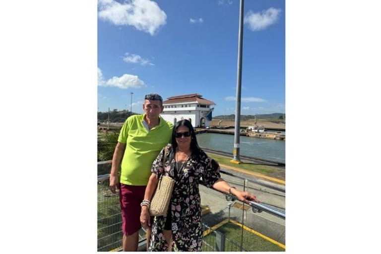 Panama City: Layover Sightseeing Tour visiting the Canal + Casco Antiguo + Amador
