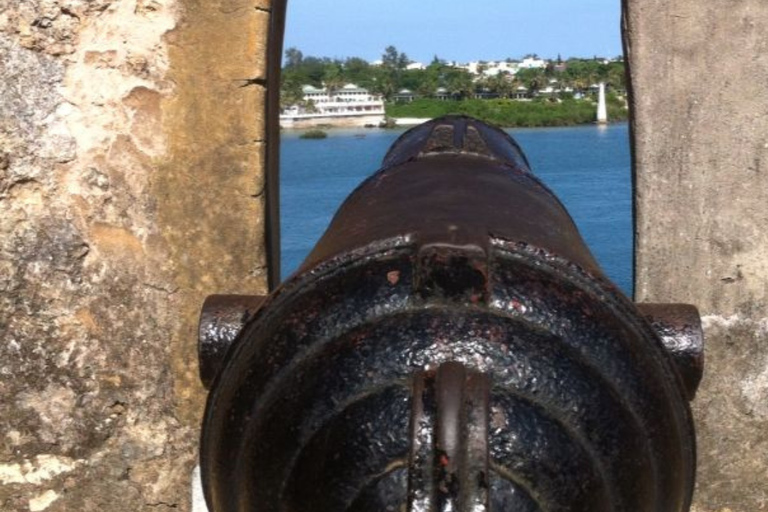 Mombasa: Old Town Walking Tour & Sunset Dhow Cruise Solo Private Tour