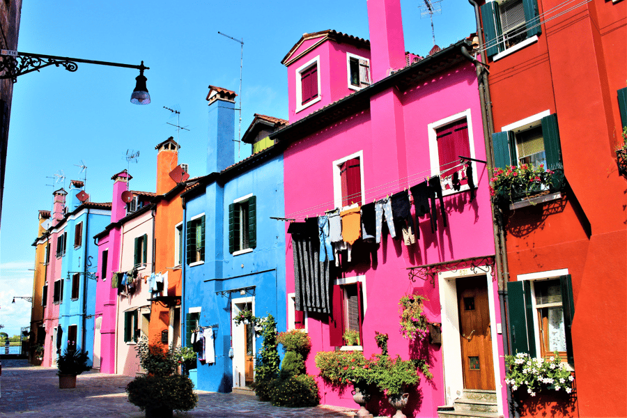 Venedig: Bootsfahrt nach Murano und Burano mit Glasbläserei und zusätzlicher Zeit. Foto: GetYourGuide Venedig: Bootsfahrt nach Murano und Burano mit Glasbläserei und zusätzlicher Zeit. Foto: GetYourGuide
