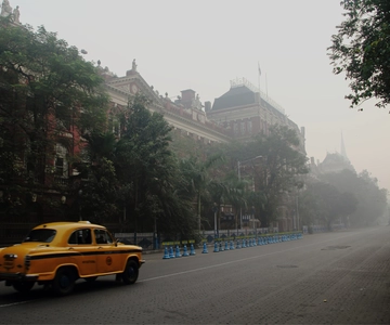 3-hour Kolkata Heritage Walking tour with a local guide