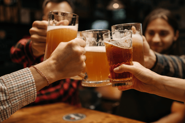 Prag: Craft Beer Tour 8 Tschechische Biere, Taproom & Biergarten