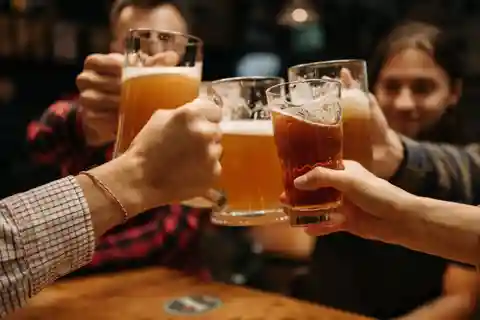 Prag - en ölresa Craft Beer Tour 8 tjeckiska ölsorter, taproom och ölträdgård