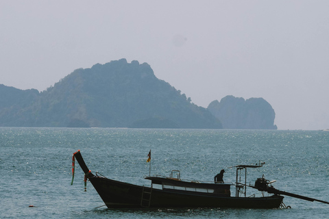 Krabi: Privé-eilandtour met een longtailboot4 eilanden