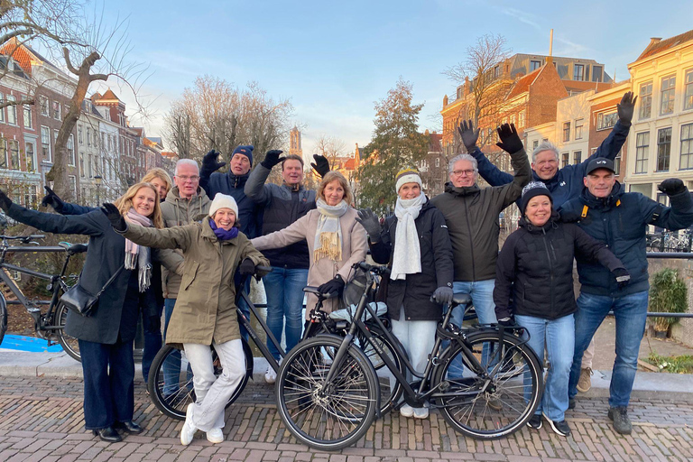 Utrecht: Guided Bike Tour with Dom Tower & Canal Cellars