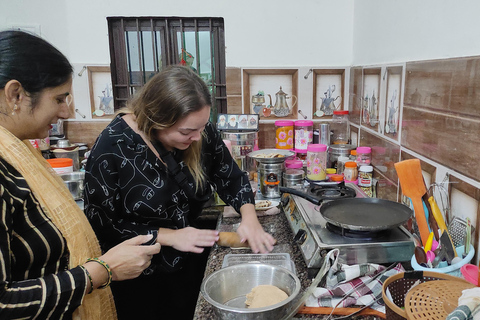 Local Food Tour with Cooking Class in Home Agra