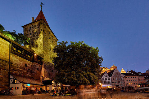 Nuremberg: The Old Town in Evening Light - IN GERMAN