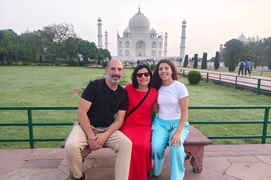 Ab Delhi: Private Tagestour zum Taj Mahal und Roten Fort. Foto: GetYourGuide Ab Delhi: Private Tagestour zum Taj Mahal und Roten Fort. Foto: GetYourGuide