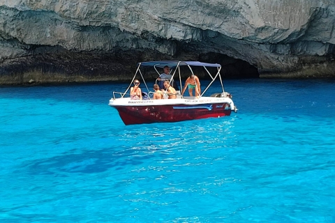 Shipwreck and Caves private boat rental Shipwreck and caves private boat wo/skipper