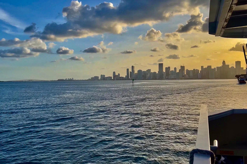 Miami : Croisière de 90 minutes au coucher du soleil avec un bar à Mojito à bord