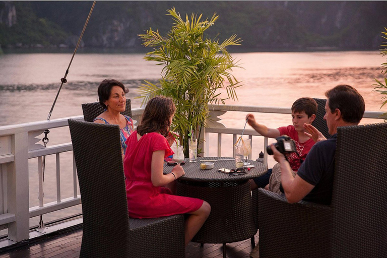 Hanoi: 2D/1N Halong bay tour with 5 Star Boutique CruiseOption 1: Pick-up from Hanoi